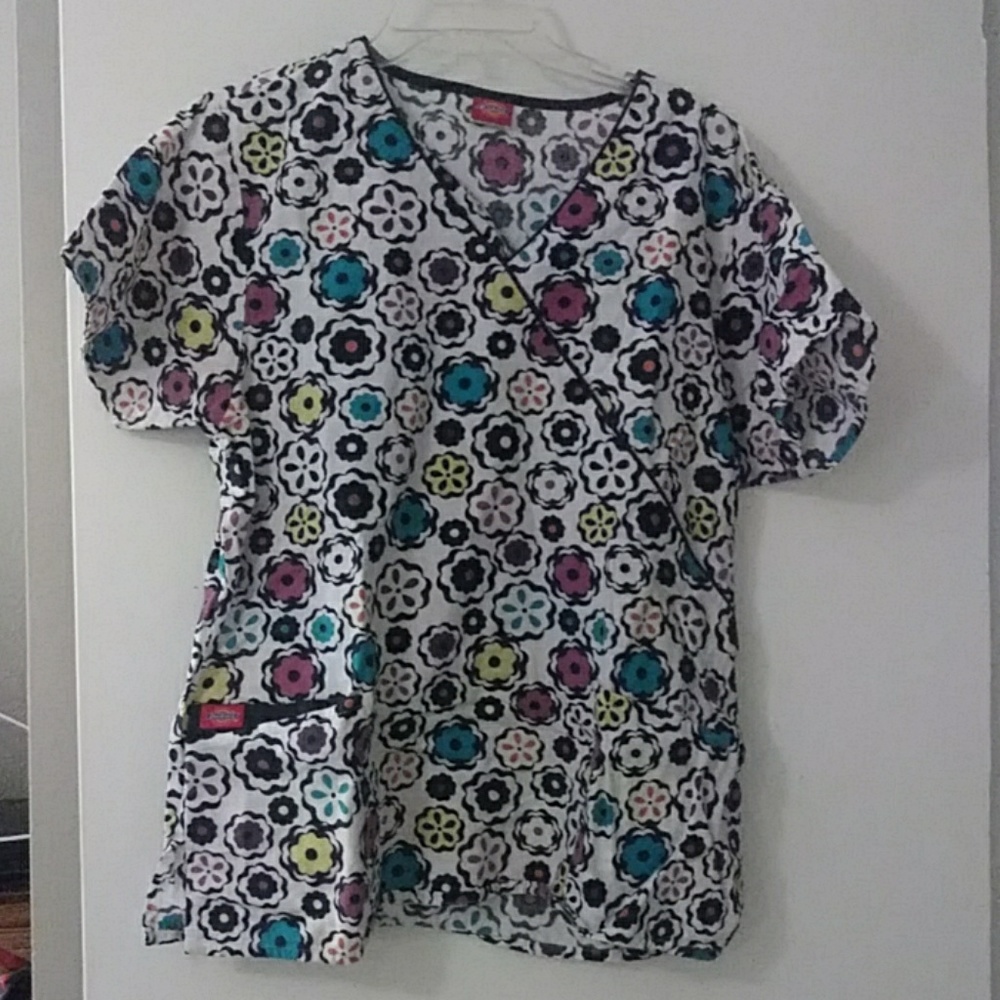 Scrub shirt